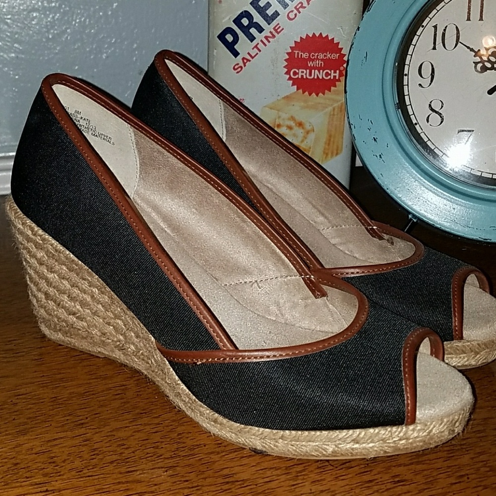 G.H. Bass & Co Women's Open Toe Wedge